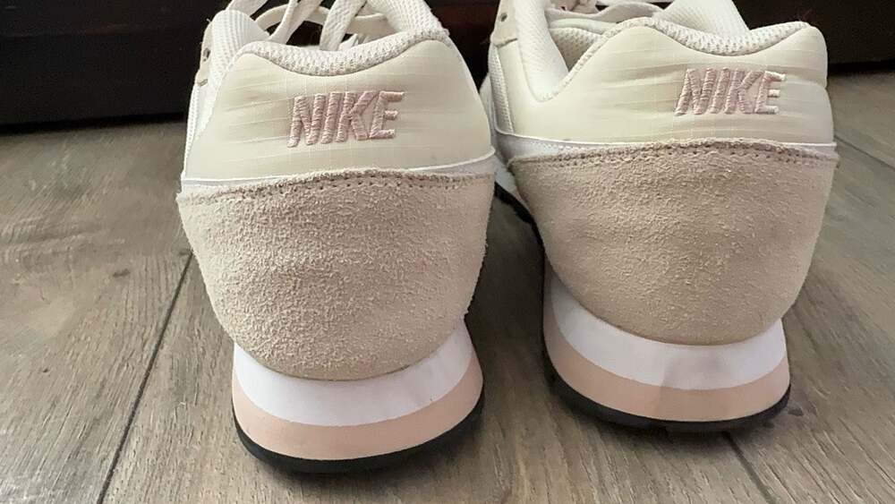 Nike Women's MD Runner 2 Phantom/White/Light Cream Sneakers 749869-011 - Picture 6 of 7